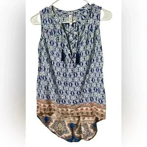 Xhilaration High Low Size Medium Tank‎